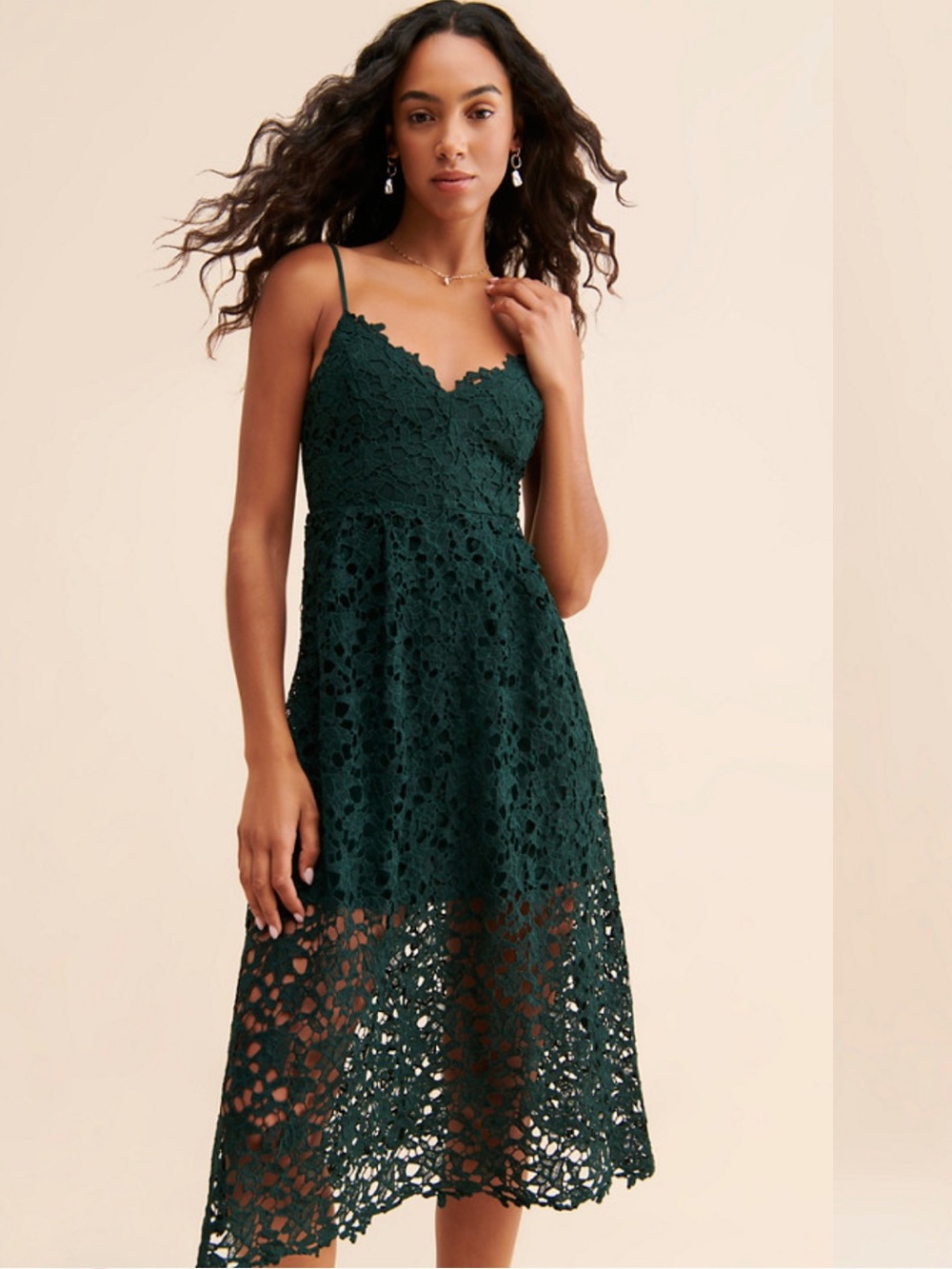 ASTR The Label Lace V-Neck Midi Dress in Green - Small